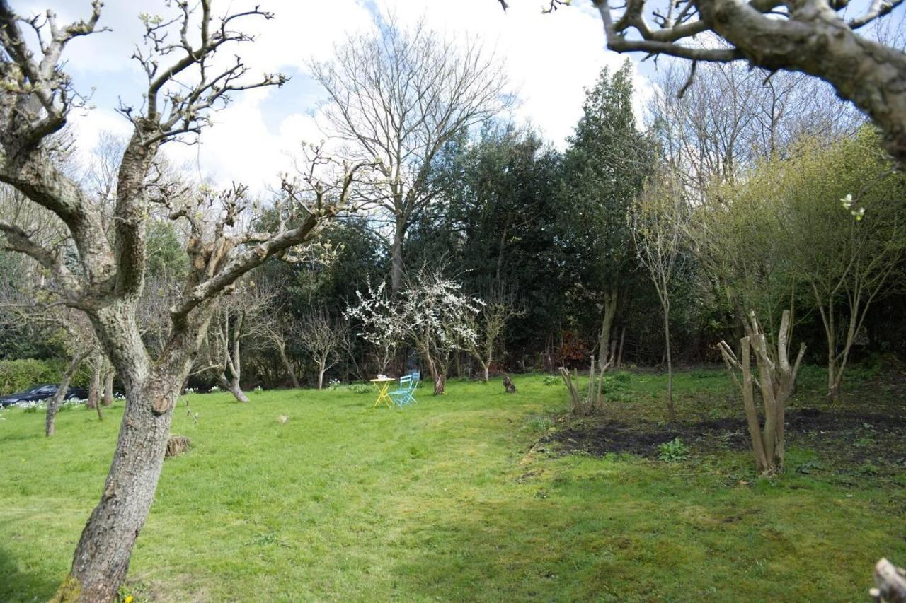 Holiday home Cosy Secret In A Beautiful Walled Garden *